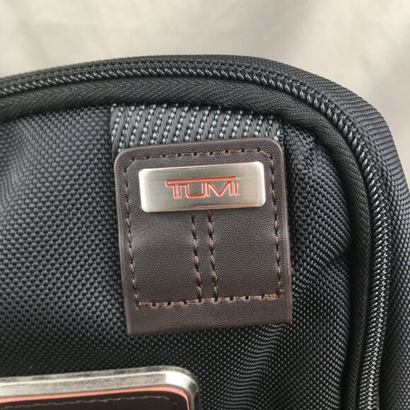 TUMI SLING BAG In black - Picture 7 of 11